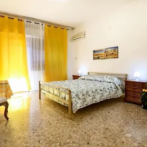 https://a-casa-di-fr-bb.palermohotels.org