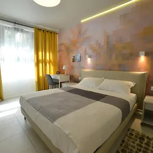 https://hotel-villa-miki.hotelitalianriviera.com